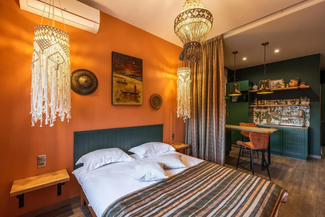 Extraordinary French Quarter Apartments In Vivid Colors Kyjev 0*,  Ukrajina